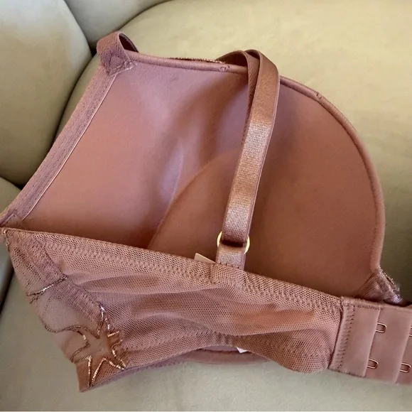 NWT V Secret VERY SEXY Bombshell Add-2-Cups Stardust Embroidery Push-Up Bra 34D
